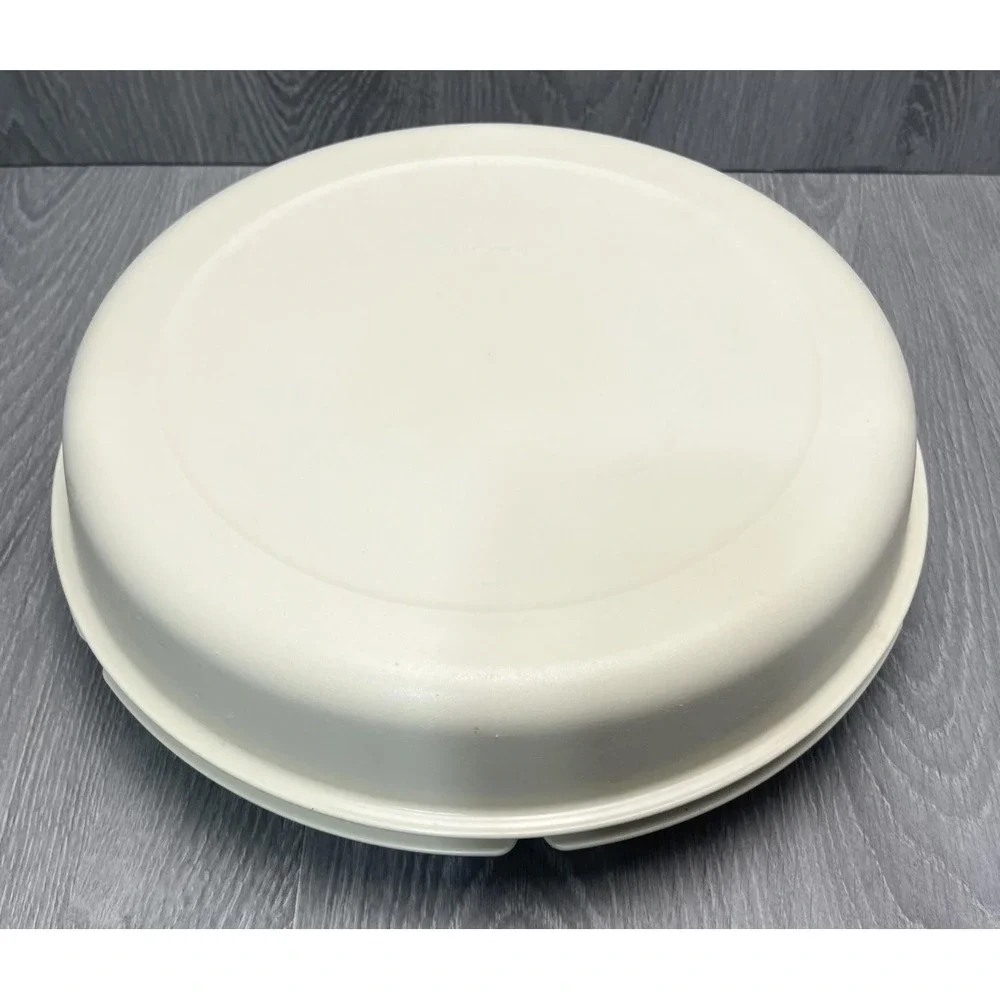 Vintage Tupperware Round Large Serving Tray Beige 7 Compartment Relish Lid USA